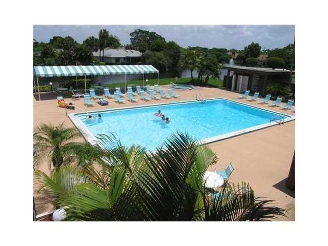 7831 Willow Spring Drive 526, Lake Worth, FL 33467