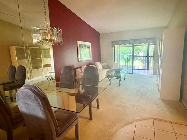 7831 Willow Spring Drive 526, Lake Worth, FL 33467