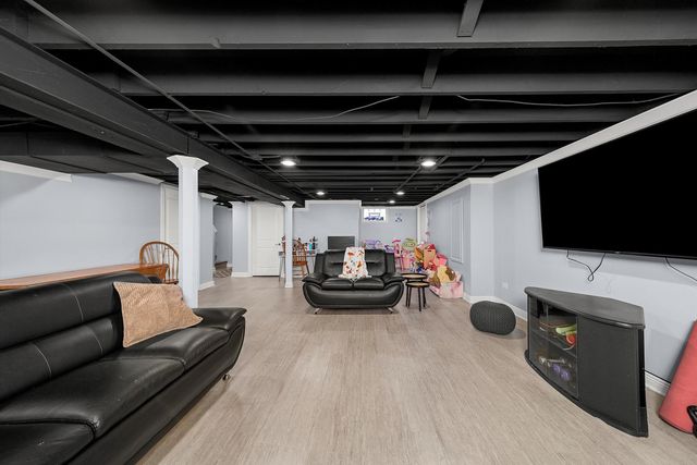 10429 S Keeler Avenue, Oak Lawn, IL 60453