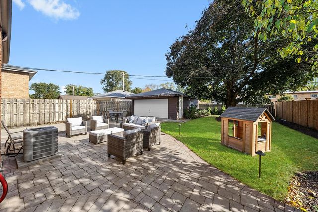 10429 S Keeler Avenue, Oak Lawn, IL 60453