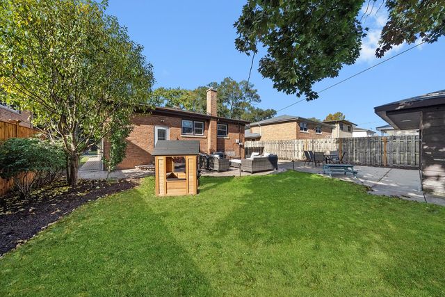 10429 S Keeler Avenue, Oak Lawn, IL 60453
