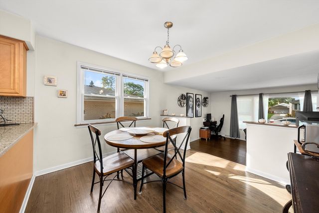 10429 S Keeler Avenue, Oak Lawn, IL 60453