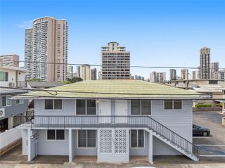 2221 Fern Street, Honolulu, HI 96826