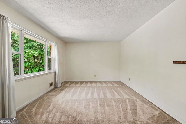 1136 Creekdale Drive, Clarkston, GA 30021