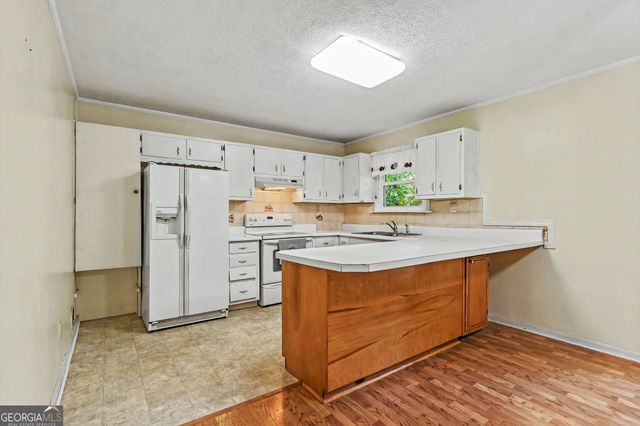 1136 Creekdale Drive, Clarkston, GA 30021