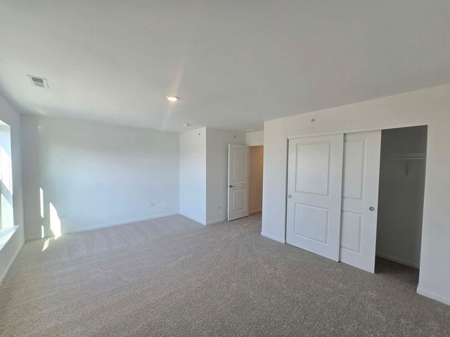 217 Cooney Way 217, Oswego, IL 60543