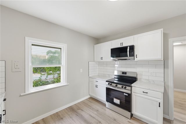 4256 W 22nd Street, Cleveland, OH 44109