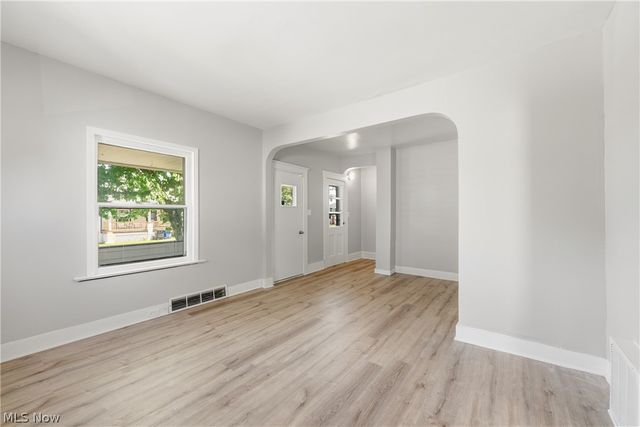 4256 W 22nd Street, Cleveland, OH 44109