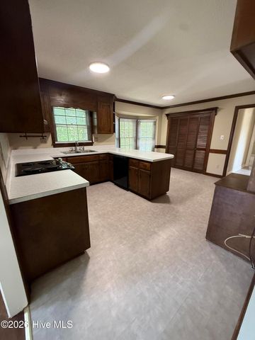 1601 Benvenue Forest Road, Rocky Mount, NC 27804