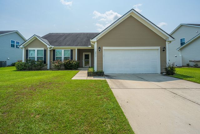 2017 Bridlewood Farms Parkway, Ridgeville, SC 29472