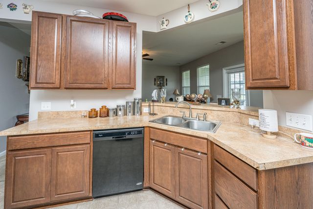 2017 Bridlewood Farms Parkway, Ridgeville, SC 29472
