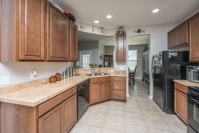 2017 Bridlewood Farms Parkway, Ridgeville, SC 29472