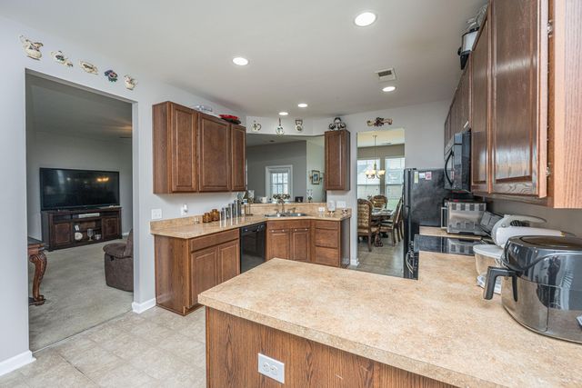2017 Bridlewood Farms Parkway, Ridgeville, SC 29472
