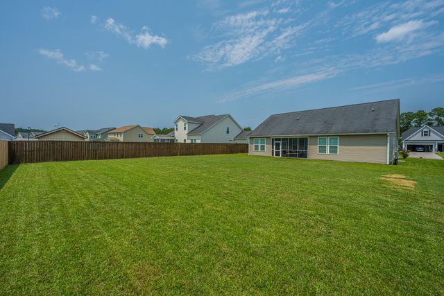 2017 Bridlewood Farms Parkway, Ridgeville, SC 29472