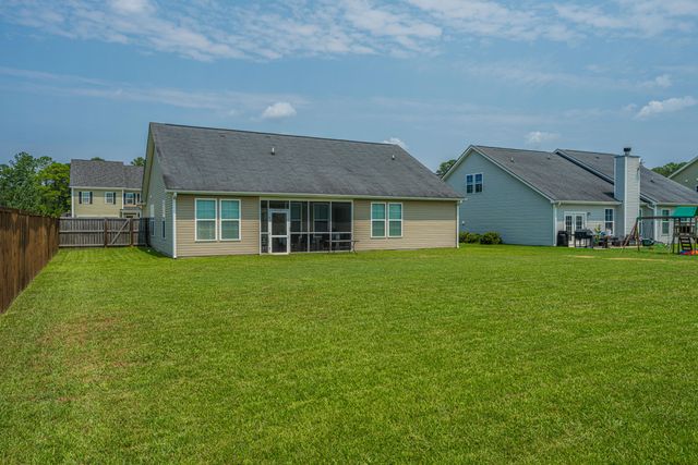 2017 Bridlewood Farms Parkway, Ridgeville, SC 29472