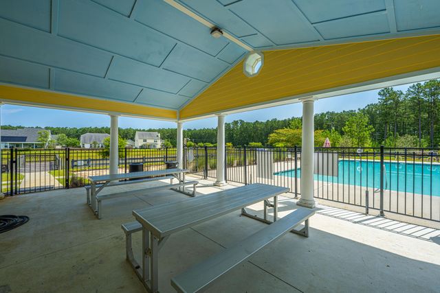 2017 Bridlewood Farms Parkway, Ridgeville, SC 29472