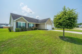 2017 Bridlewood Farms Parkway, Ridgeville, SC 29472
