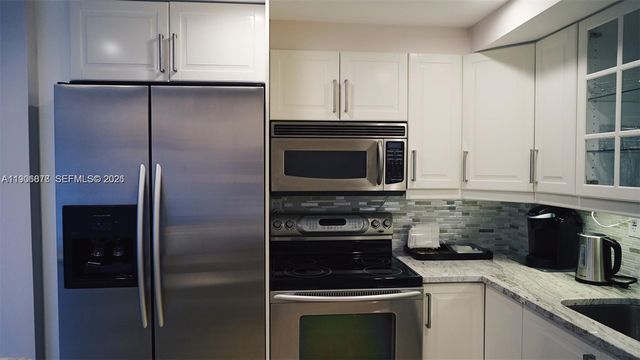 18151 NE 31st Court 1912, Aventura, FL 33160