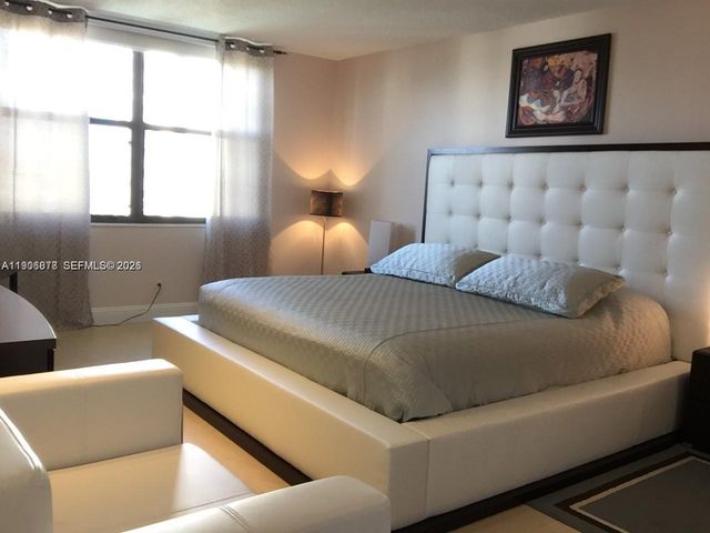 18151 NE 31st Court 1912, Aventura, FL 33160
