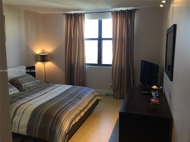 18151 NE 31st Court 1912, Aventura, FL 33160