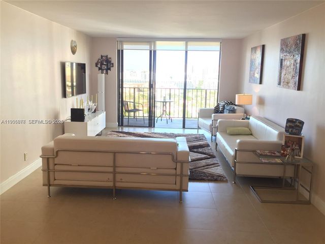 18151 NE 31st Court 1912, Aventura, FL 33160