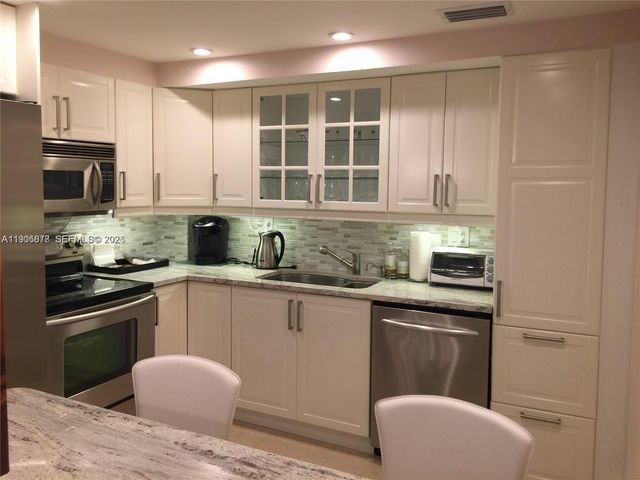 18151 NE 31st Court 1912, Aventura, FL 33160