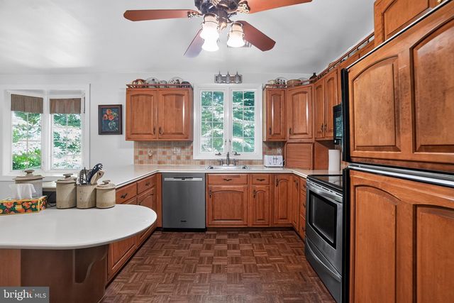 13 S BRYN MAWR PL, Media, PA 19063