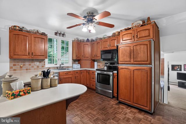 13 S BRYN MAWR PL, Media, PA 19063