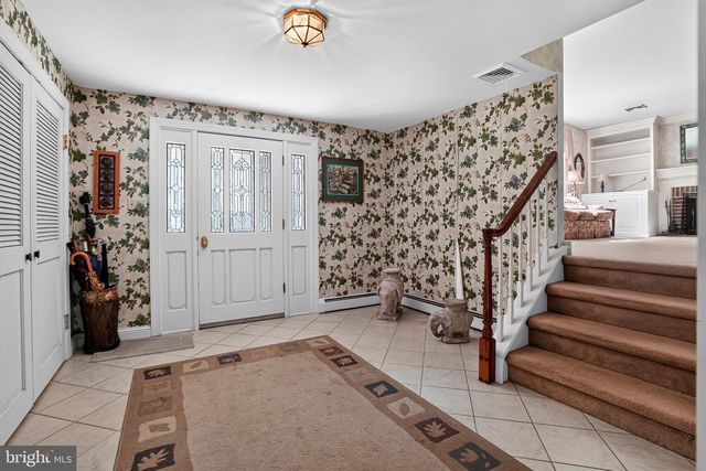 13 S BRYN MAWR PL, Media, PA 19063