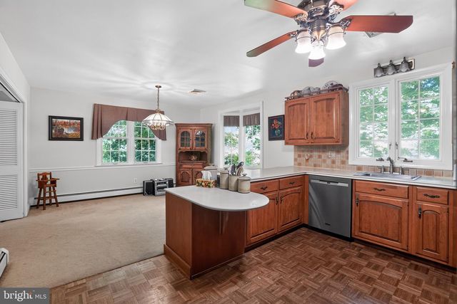13 S BRYN MAWR PL, Media, PA 19063