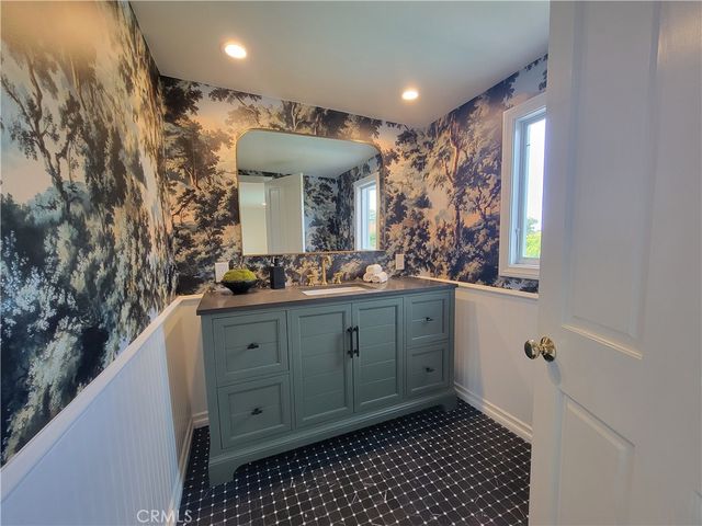 3939 Pacific, Long Beach, CA 90807