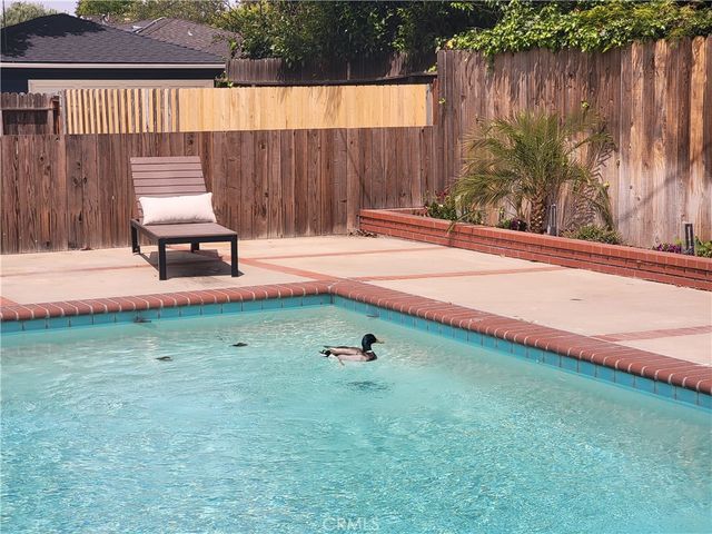 3939 Pacific, Long Beach, CA 90807