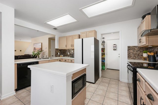 200 Deercreek LN, Leander, TX 78641
