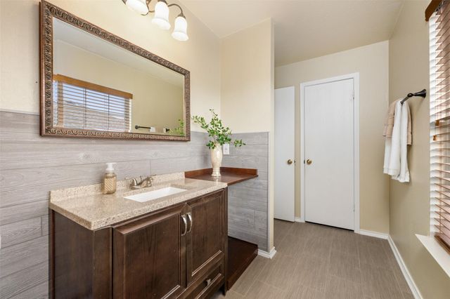 200 Deercreek LN, Leander, TX 78641