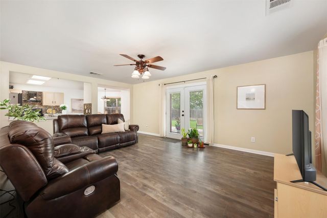 200 Deercreek LN, Leander, TX 78641