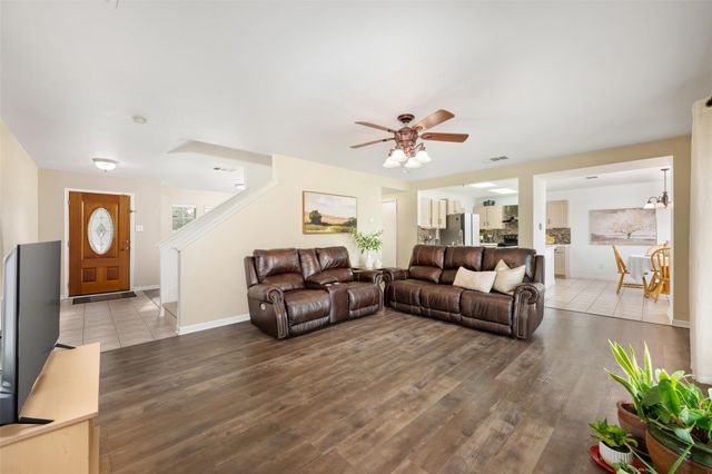200 Deercreek LN, Leander, TX 78641