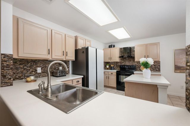 200 Deercreek LN, Leander, TX 78641