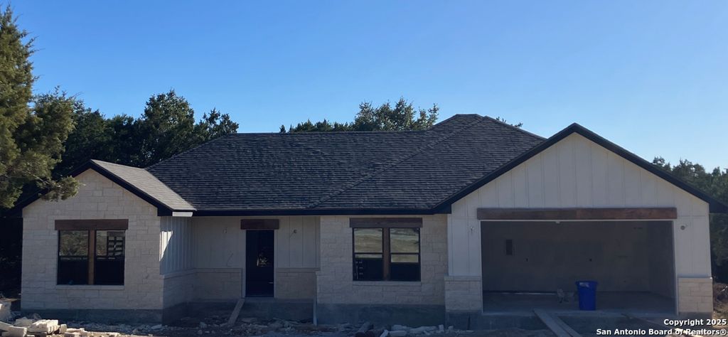 1595 Rocky Ridge Loop, Canyon Lake, TX 78133