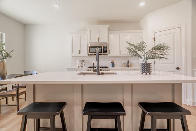 703 E 14th Street, Wolfforth, TX 79382