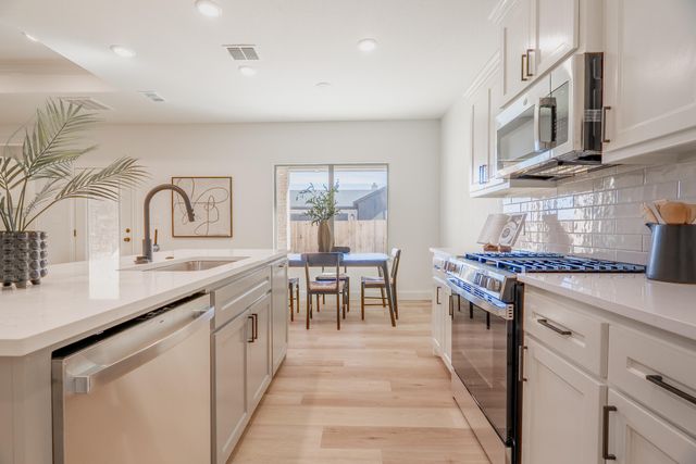 703 E 14th Street, Wolfforth, TX 79382