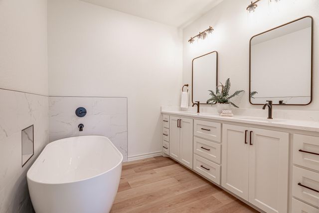 703 E 14th Street, Wolfforth, TX 79382