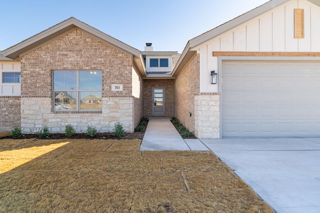703 E 14th Street, Wolfforth, TX 79382