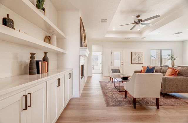 703 E 14th Street, Wolfforth, TX 79382