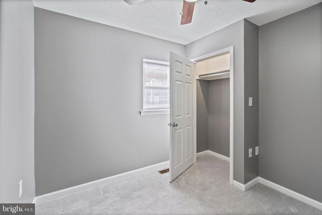 2530 TREE TOP LN, Seven Valleys, PA 17360