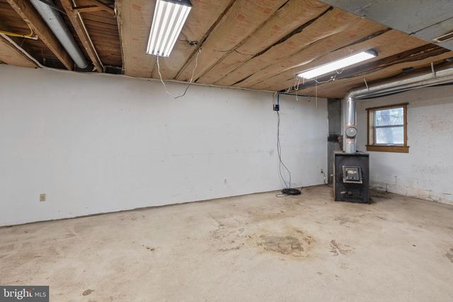 2530 TREE TOP LN, Seven Valleys, PA 17360