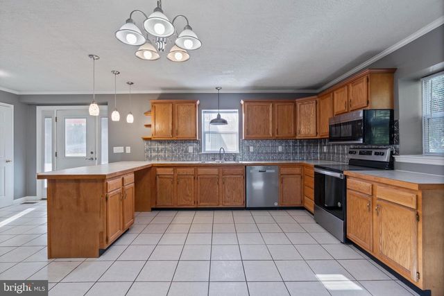 2530 TREE TOP LN, Seven Valleys, PA 17360