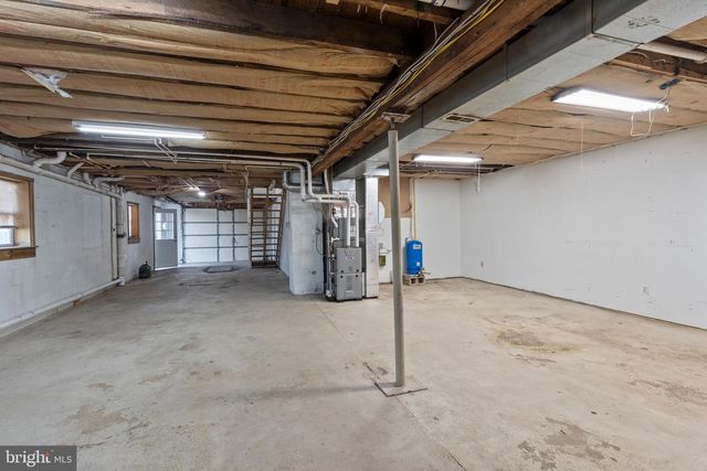 2530 TREE TOP LN, Seven Valleys, PA 17360