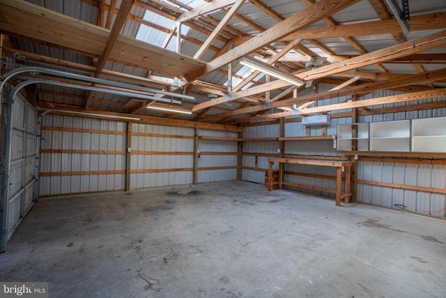 2530 TREE TOP LN, Seven Valleys, PA 17360