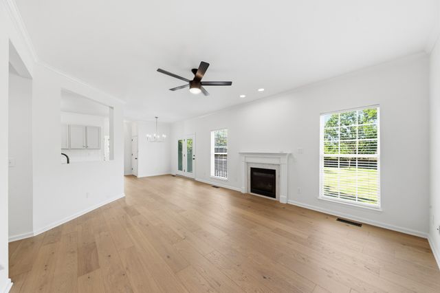 203 Trophy Ct, Thompsons Station, TN 37179