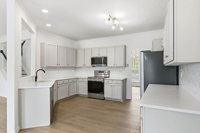 203 Trophy Ct, Thompsons Station, TN 37179